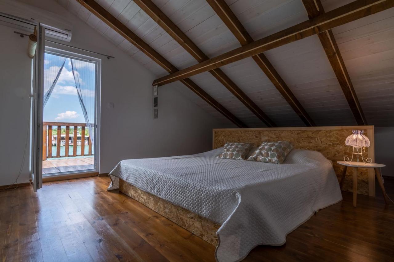 Hakuna Matata Apartments Улцин Екстериор снимка